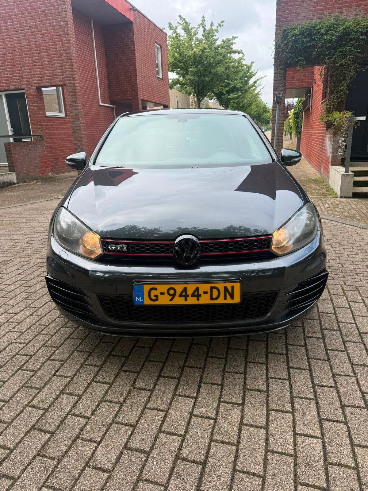 Volkswagen Golf 2.0 GTI 155KW DSG 2011 Zwart, Auto's, Zwart, 4 cilinders, Zwart, 14 km/l