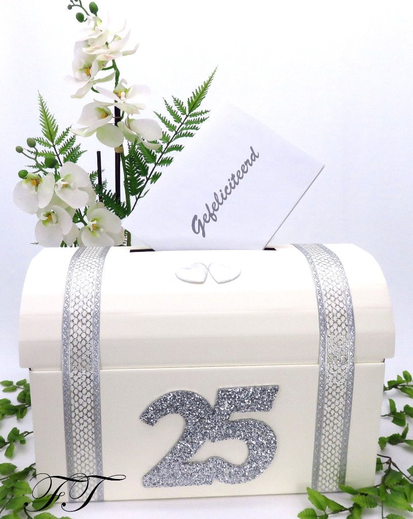 Zeer leuke 25 jaar jubileum enveloppendoos., Hobby en Vrije tijd, Feestartikelen, Ophalen of Verzenden, Nieuw, Versiering, Geboorte of Huwelijk