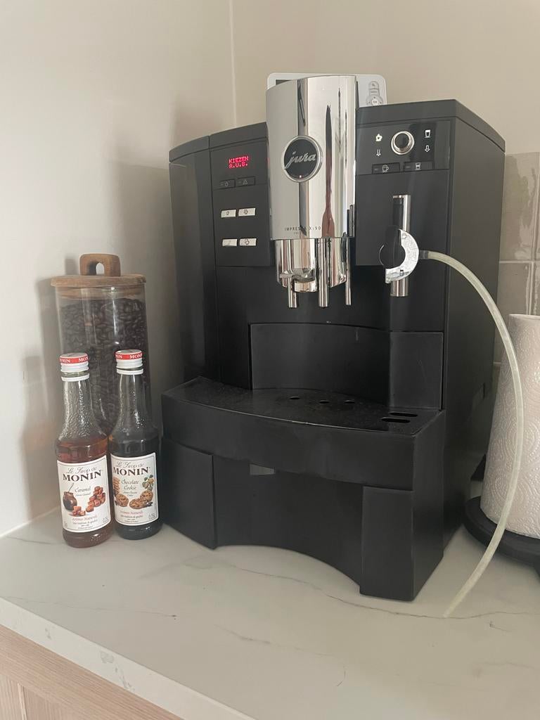 Jura XS90 Koffiemachine - Heerlijke Koffie & Meer!, Witgoed en Apparatuur, Koffiezetapparaten, Gebruikt, 10 kopjes of meer, Koffiemachine