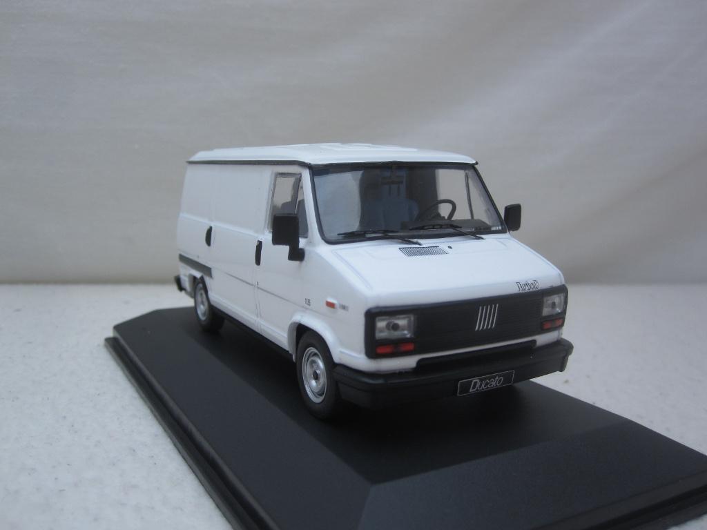 Fiat Ducato 14 Bestel 1982 wit 1:43 IXO, Hobby en Vrije tijd, Modelauto's | 1:43, Ophalen of Verzenden, Nieuw, Auto, Overige merken