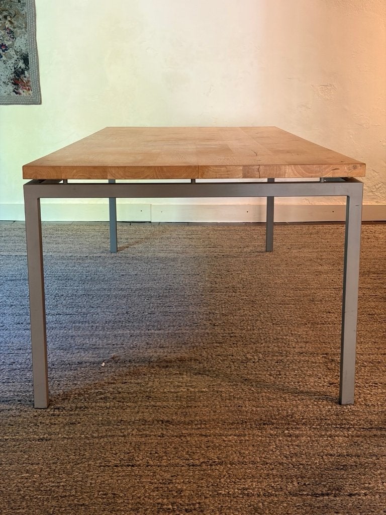 Eetkamertafel in gezeept eiken, metalen frame. 100 x 240 cm, Ophalen, 100 tot 150 cm, 200 cm of meer, Zo goed als nieuw
