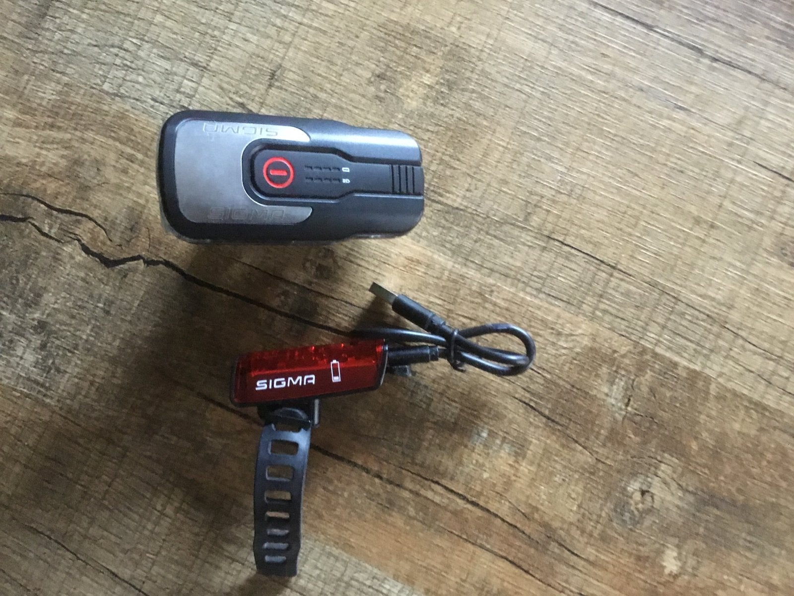 Sigma fietsverlichtingsset - voor- en achterlicht, Verlichtingsset, Ophalen of Verzenden, Accu, Oplaadbaar