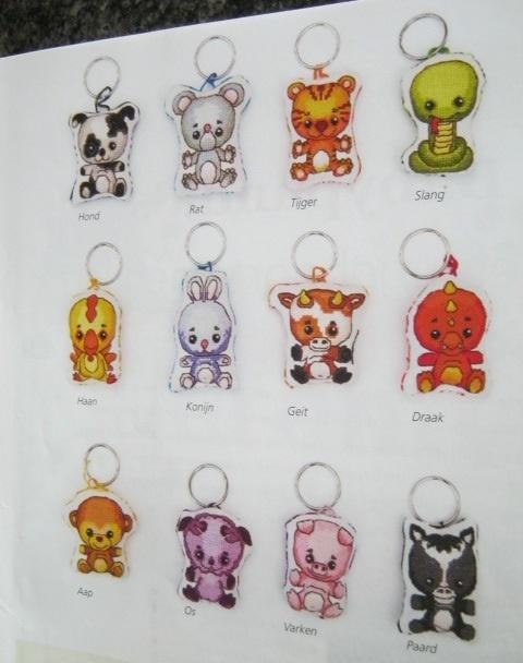 Borduurpatroon  Dieren sleutelhangers  nr 8265, Verzenden, Nieuw, Handborduren, Patroon