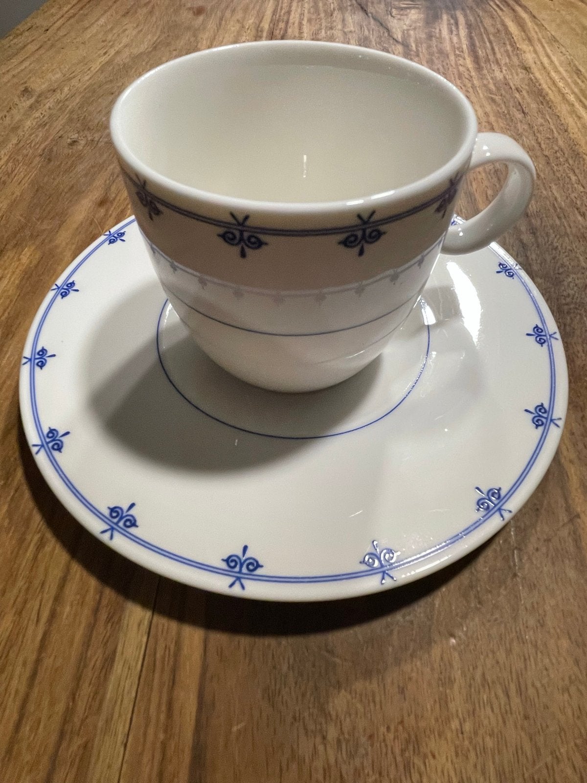 Expat Dutch Design Kop en Schotel Set - 8 stuks, Huis en Inrichting, Ophalen, Overige merken, Zo goed als nieuw, Kop(pen) en/of Schotel(s)