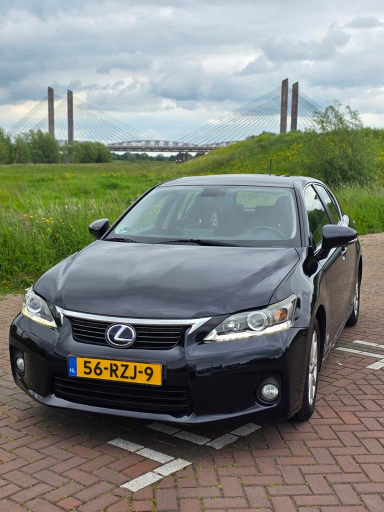 Lexus CT-H 200H 1.8 Hybrid 2011 Zwart /253738.KM, Auto's, Lexus, Zwart, Origineel Nederlands, 1798 cc, CT-H