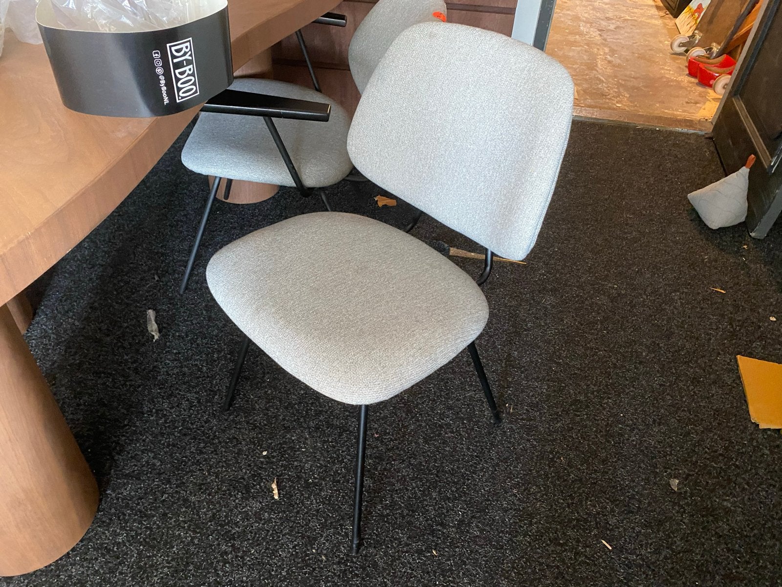 Lichtgrijze stoelen (B-keuze restanten), Ophalen, Gebruikt, Vijf, Zes of meer stoelen, Stof