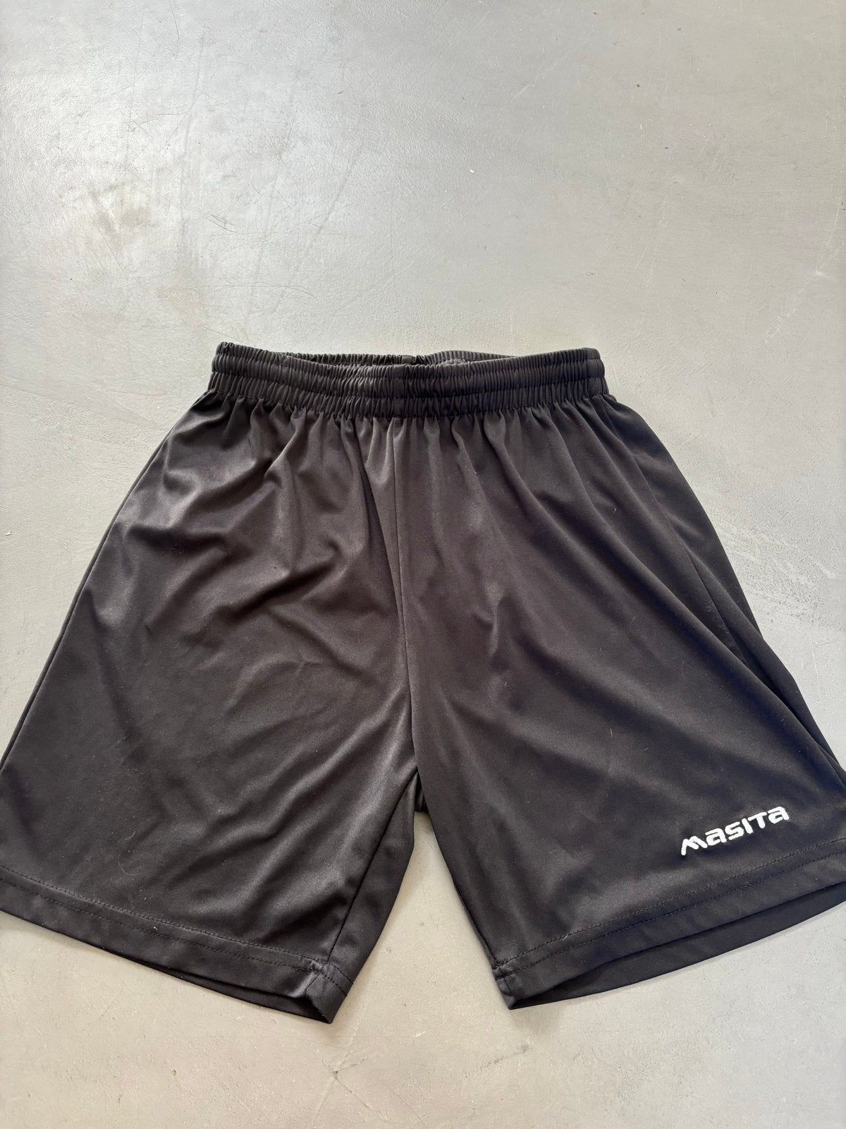 Zwart Masita sportbroekje - Maat 164, Kinderen en Baby's, Kinderkleding | Maat 164, Ophalen of Verzenden, Gebruikt, Jongen of Meisje