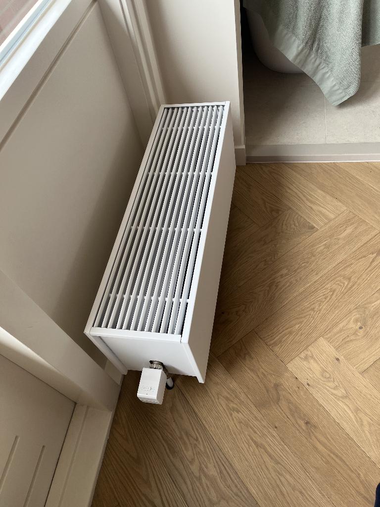 4 X JAGA MINI 280 x 800 x 200 nieuw, Ophalen, Minder dan 30 cm, Hoog rendement (Hr), Radiator