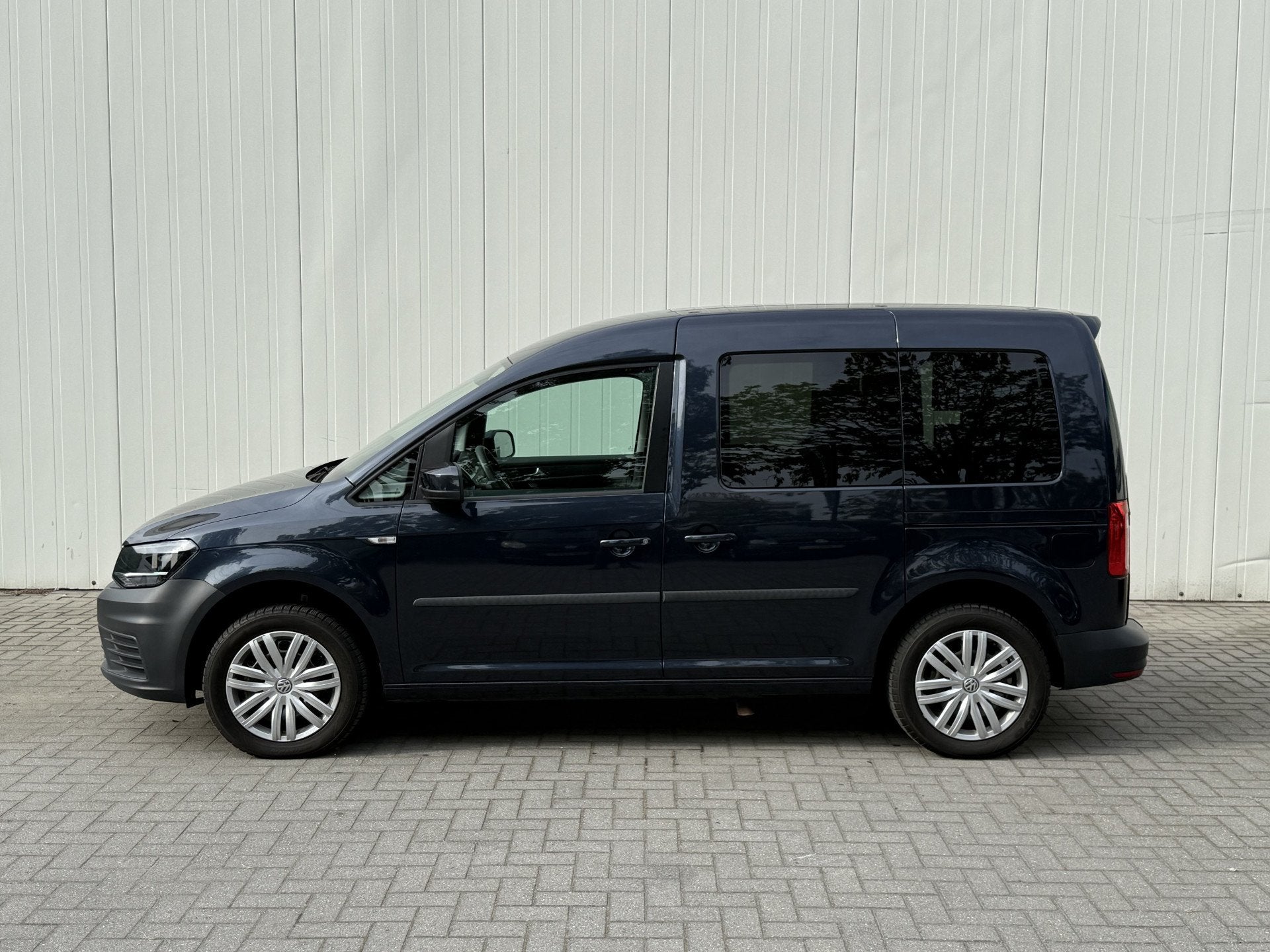 Volkswagen Caddy 1.4 TSI 125pk Rolstoelauto - Automaat - Bod, Auto's, Dealer onderhouden, 125 pk, Gebruikt, Overige modellen