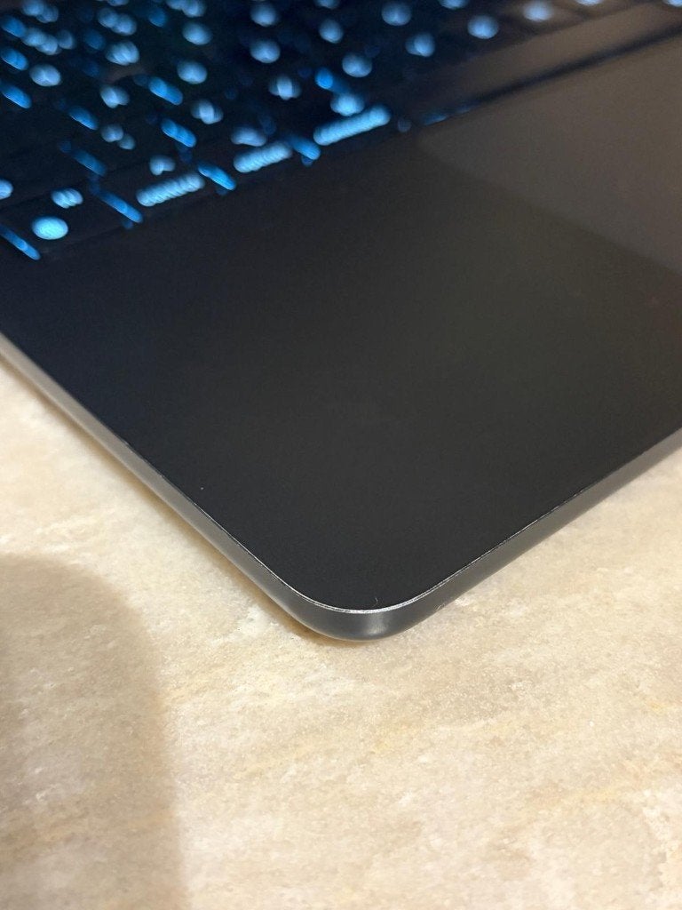 Foto 4 van Apple MacBook Air 13" M3 (2024)–16 GB/512 GB– Midnight Blue