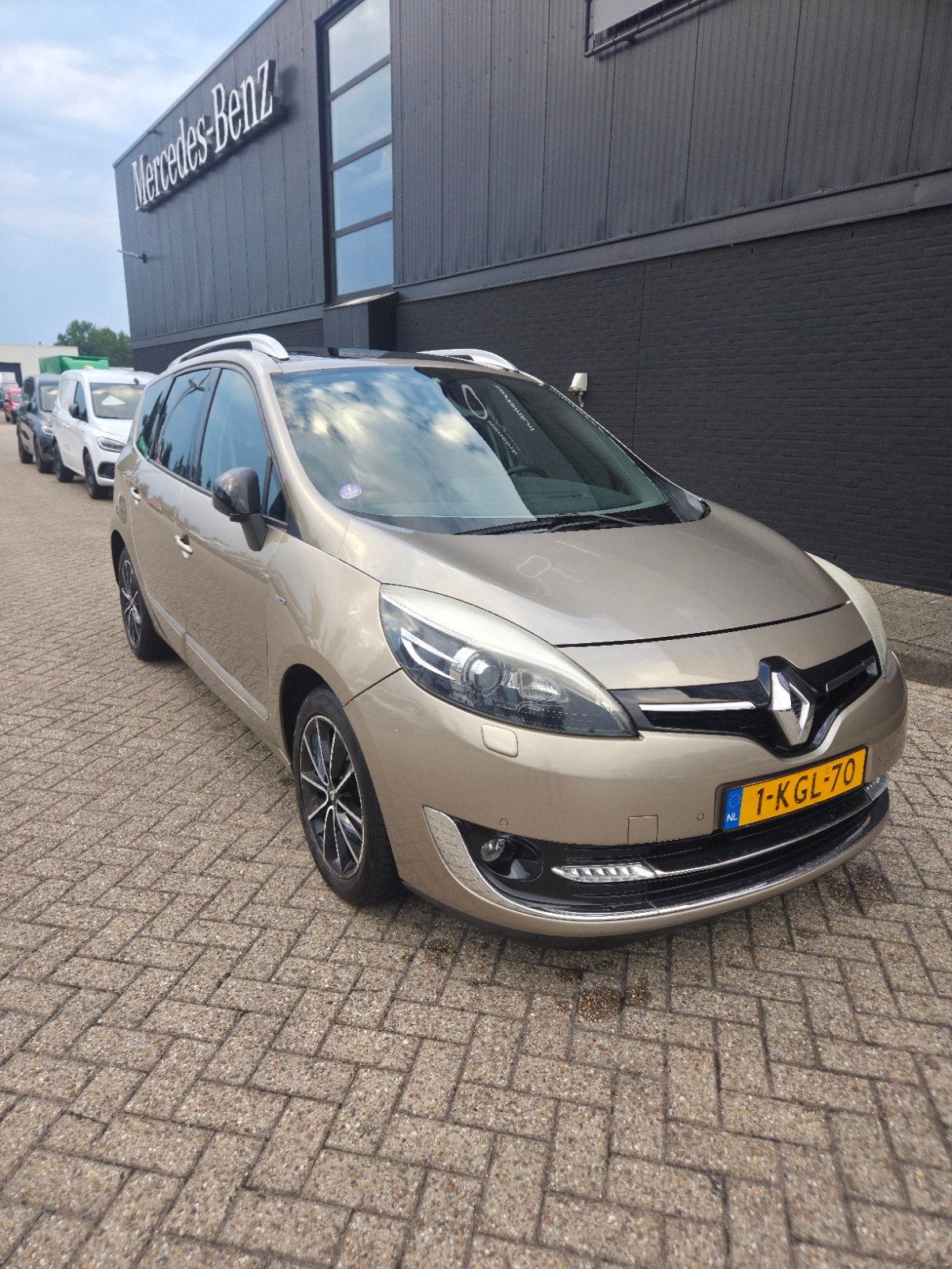 Renault Grand Scénic 1.2 TCe 2013 | 7-persoons | Bose audio, Voorwielaandrijving, Euro 5, Zwart, 7 stoelen