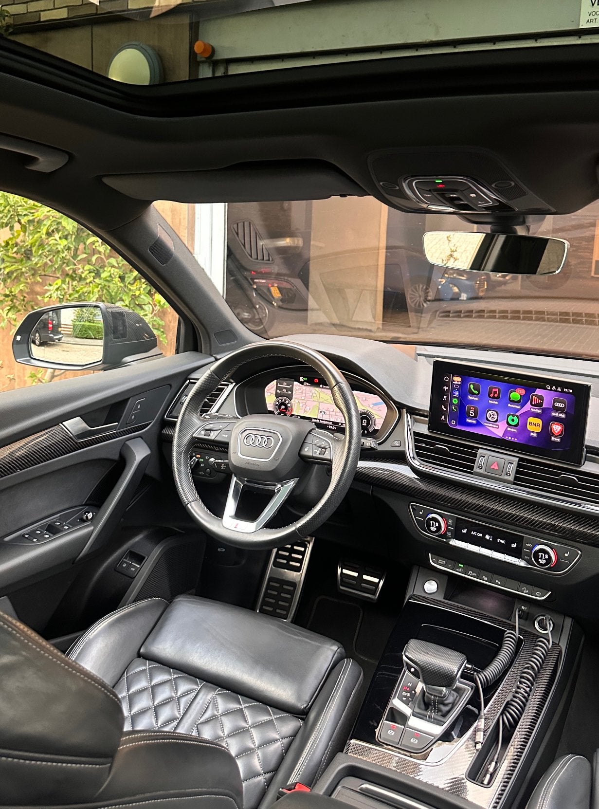 Audi Q5 55 367pk CARBON | PANO | 360 | LUCHTVERING | HUD B&O, Auto's, Automaat, Dealer onderhouden, 4 cilinders, Zwart