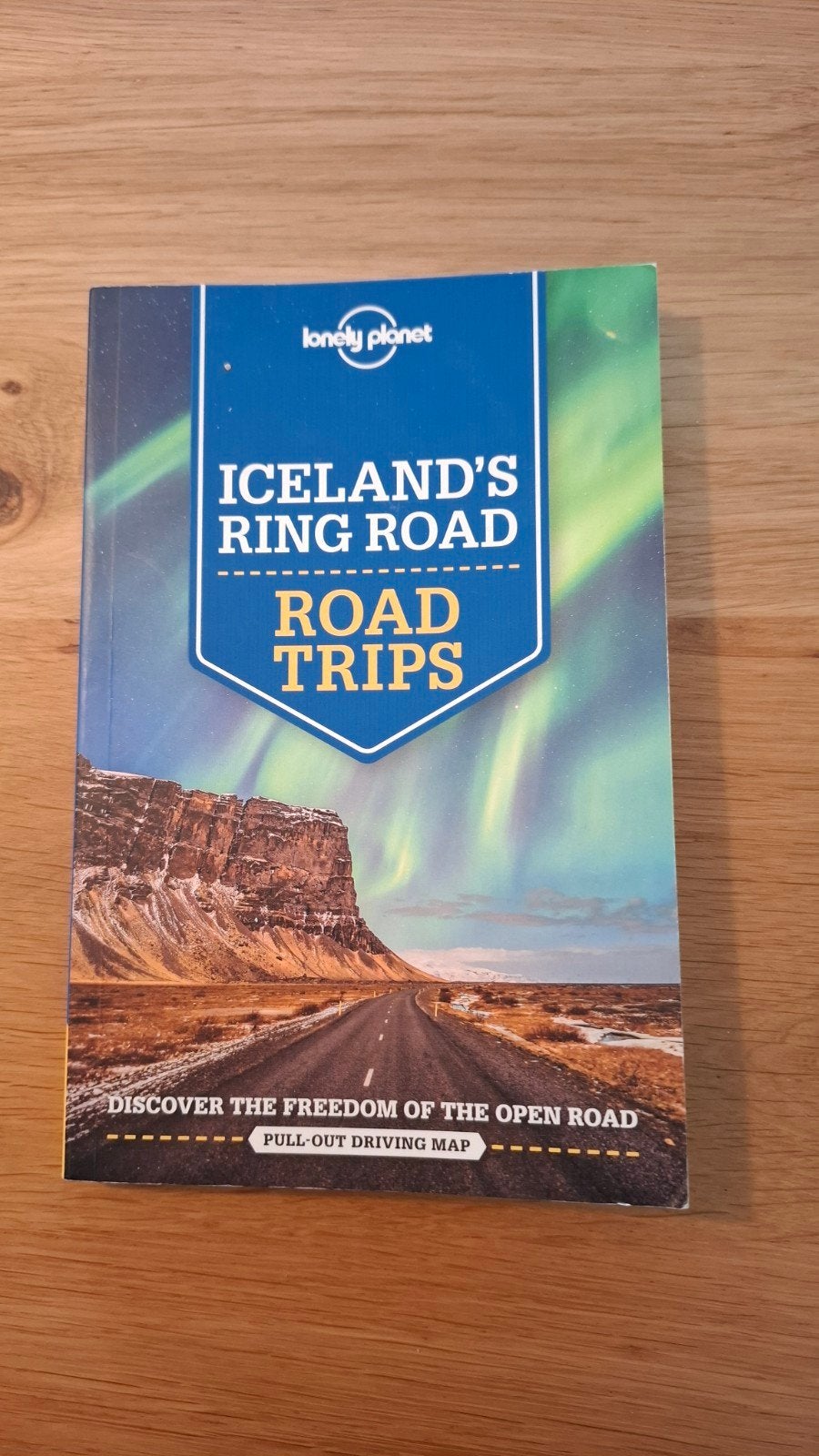 Lonely planet, Iceland's ring road, Ophalen of Verzenden, Europa, Reisgids of -boek, Lonely Planet