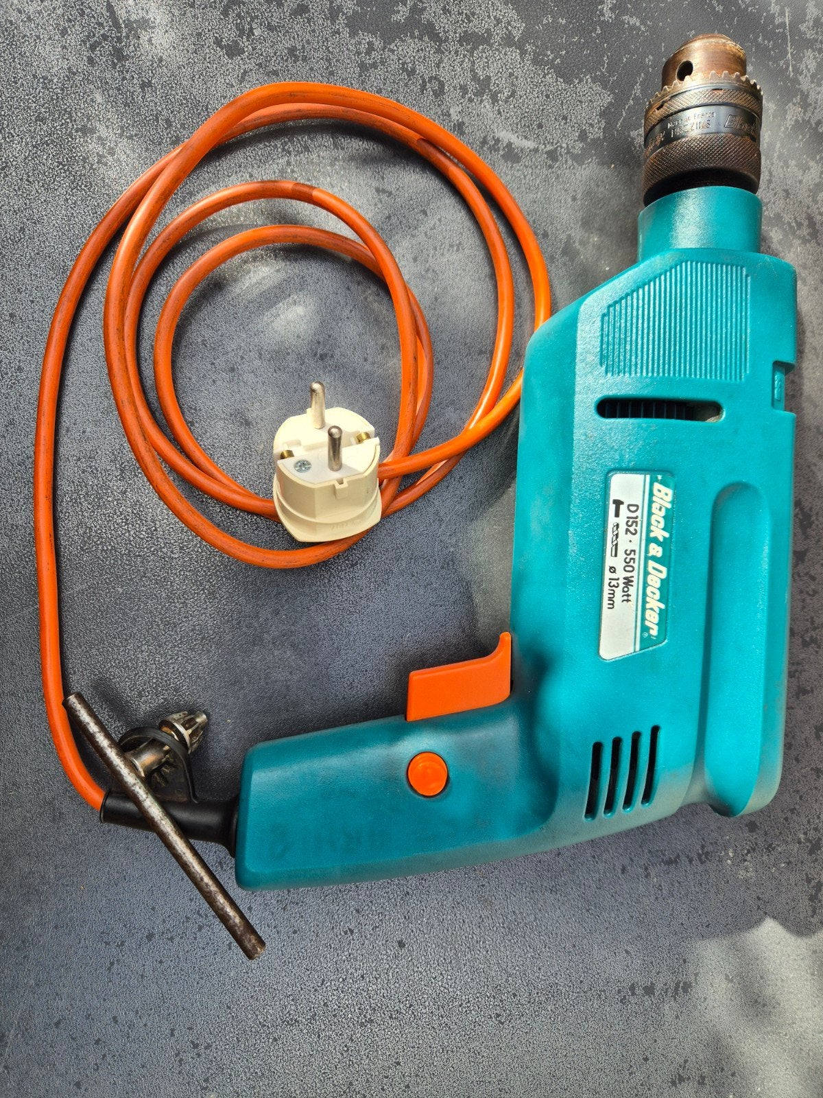 Black & Decker Boormachine met Klopfunctie - 550 Watt, Boormachine, Gebruikt, Ophalen of Verzenden, Klopboormechanisme