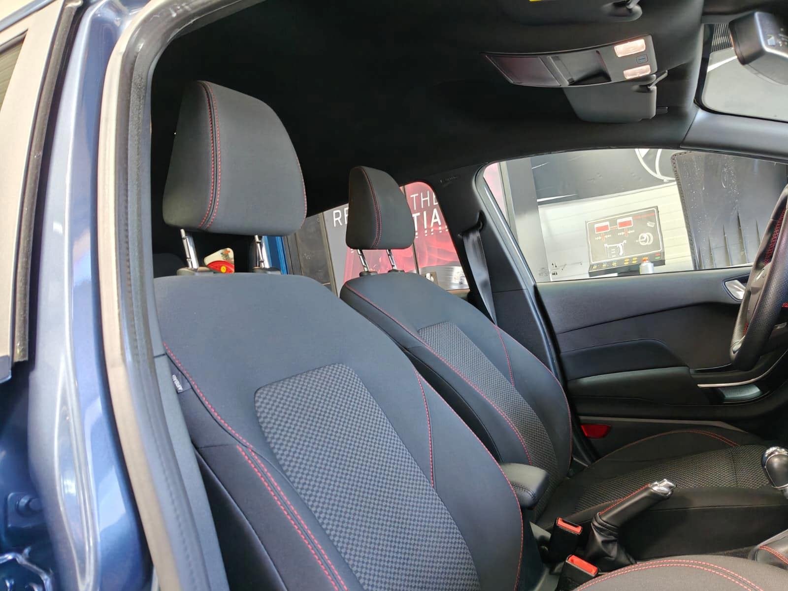 Foto 21 van Ford Fiesta 1.0 EcoBoost ST-Line X 140PK CARPLAY