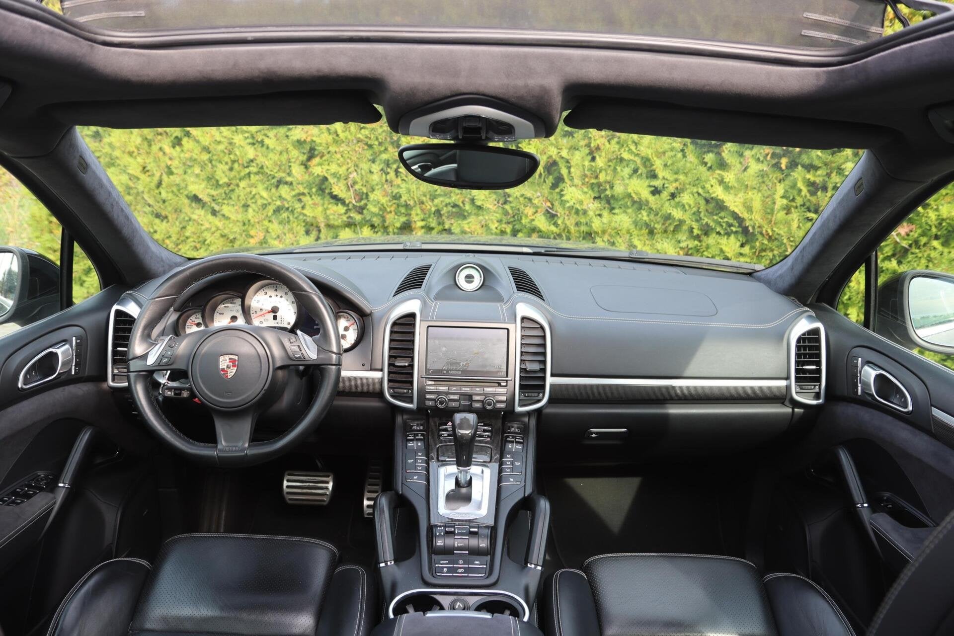 🔥 PORSCHE CAYENNE GTS 4.8 V8 🚀 | PANO ☀️ | SPORT C, Automaat, Gebruikt, 138 €/maand, Zwart