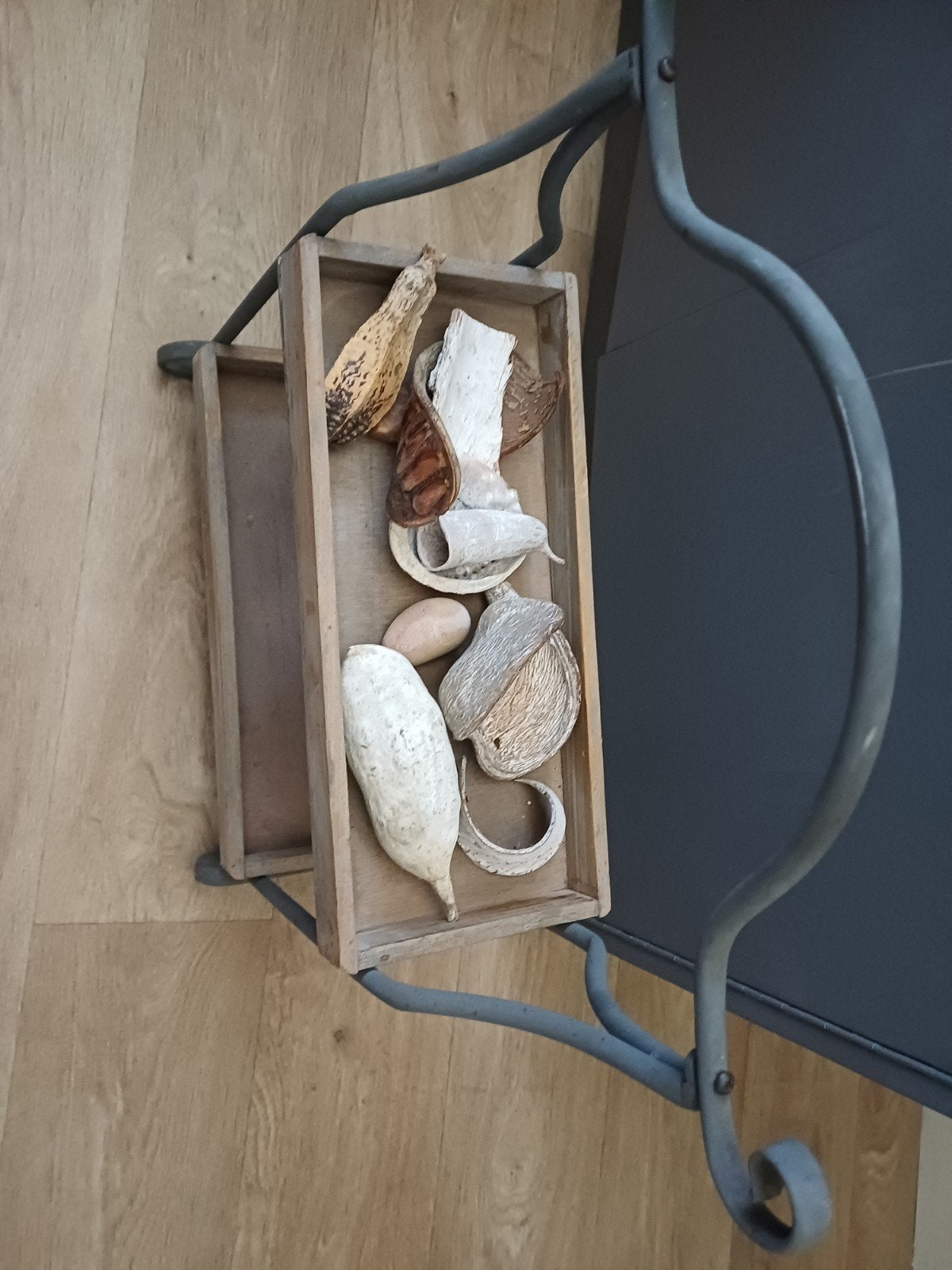 Decoratieve metalen stellage met houten bakjes, Huis en Inrichting, Woonaccessoires | Overige, Ophalen