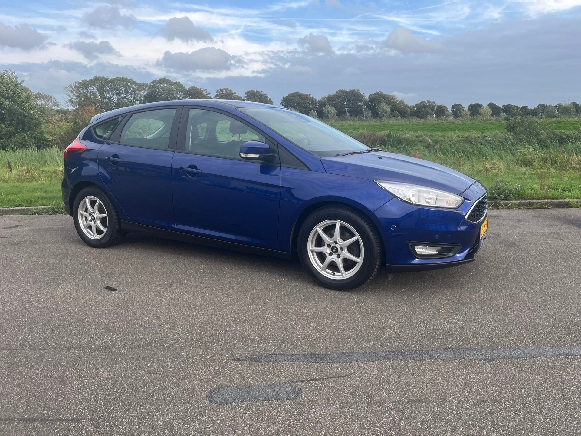 Ford Focus 1.0 Titanium Edition BJ 2015 ZEER NETTE STAAT AIR, Gebruikt, Blauw, 3 cilinders, 999 cc
