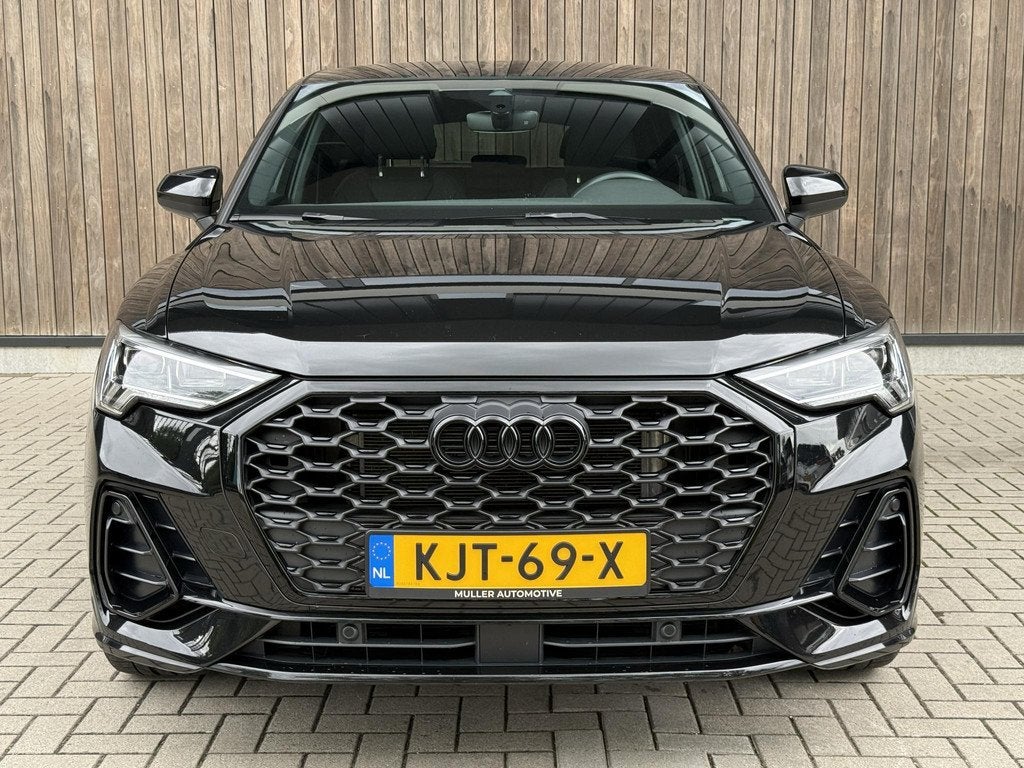 Audi Q3 Sportback 45 TFSI e S-line S-Edtion KEYLESS | ACC |, Auto's, Audi, Gebruikt, Leder en Stof, Zwart, Hybride Elektrisch/Benzine