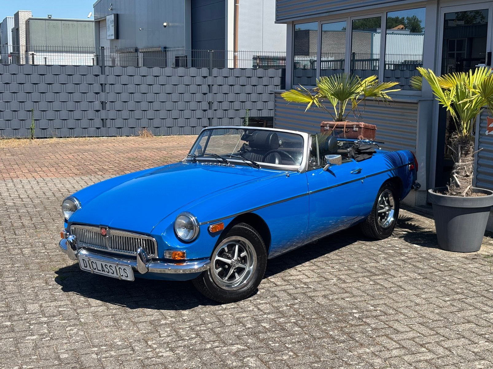 MG MGB 1.8 Roadster Chrome bumper 1976 goede staat!!, Auto's, B, Achterwielaandrijving, Zwart, 4 cilinders