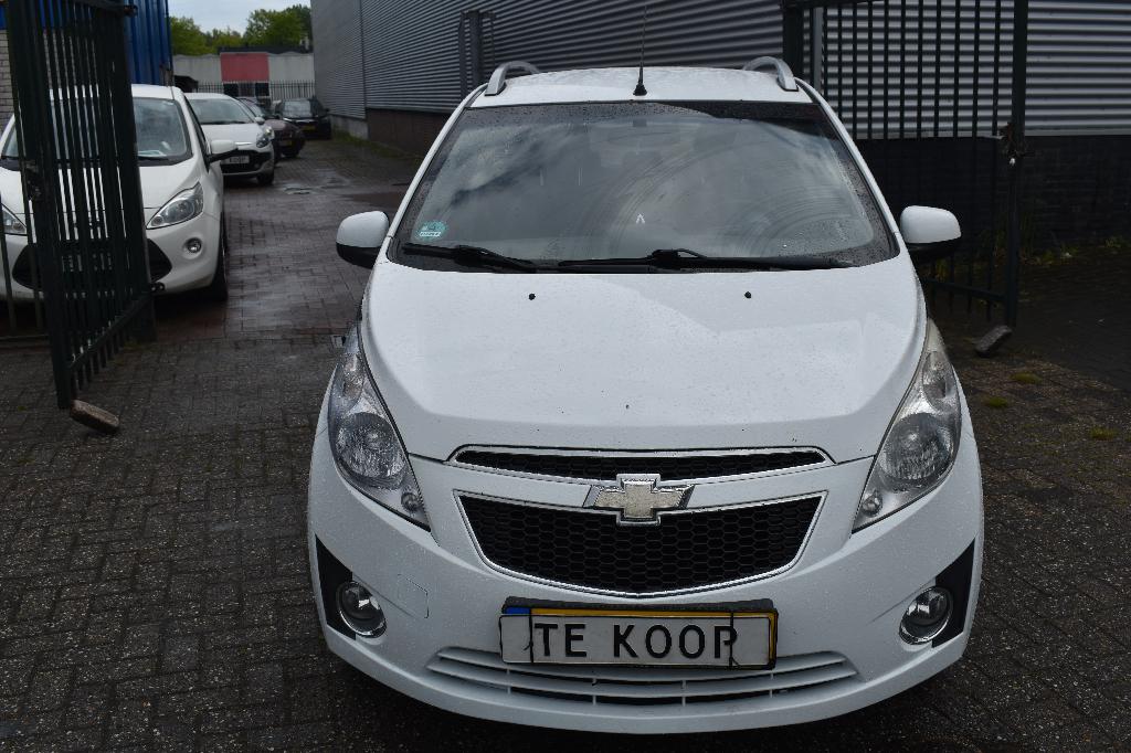 Chevrolet Spark 1.0 Bifuel 2012 Wit  NIEUWE APK KEURING, Auto's, Chevrolet, 15 km/l, 37 €/maand, 4 cilinders, Wit