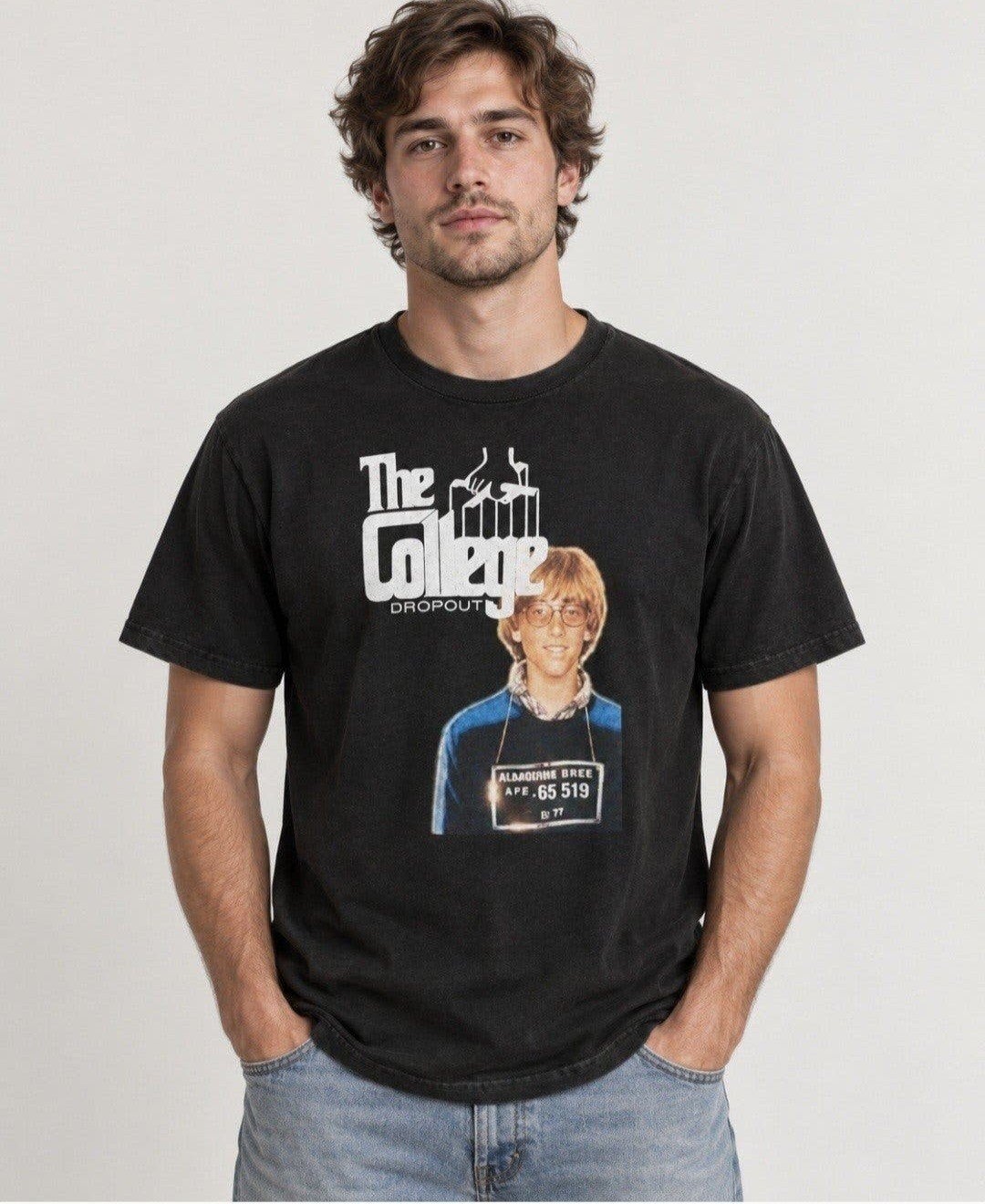 GILDAN T-shirt "The College Dropout" - Maat L✨️✨️, Maat 52/54 (L), Ophalen of Verzenden, Zo goed als nieuw, GILDAN