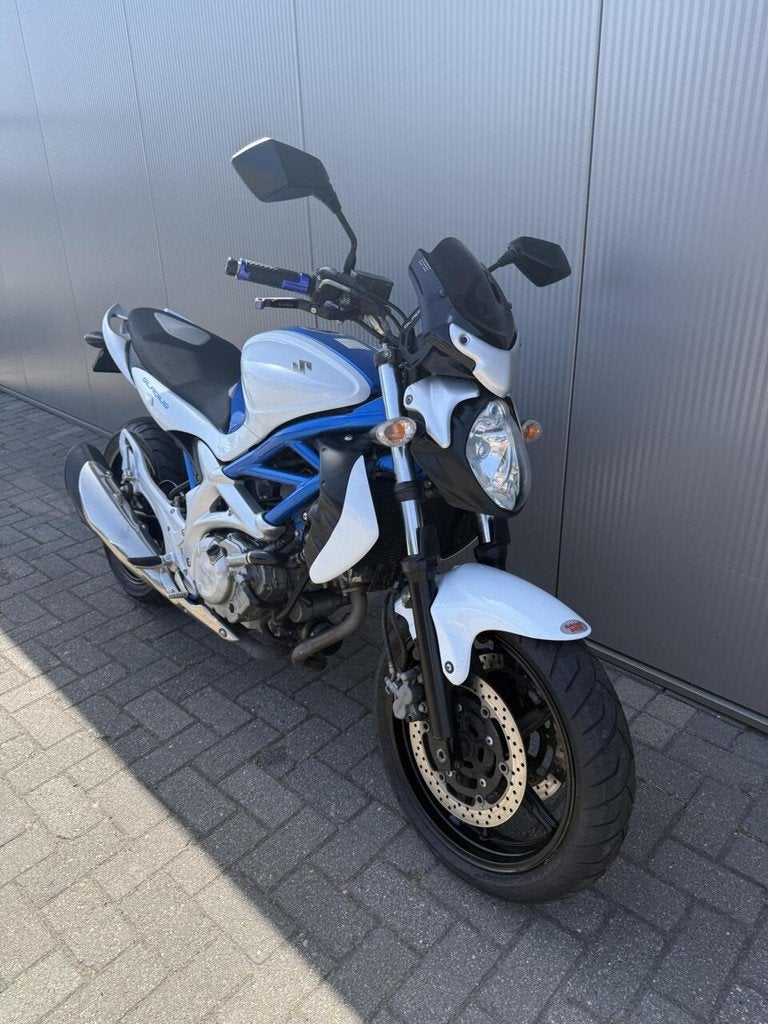 Suzuki Gladius, Bedrijf, Meer dan 35 kW, Toermotor, 645 cc