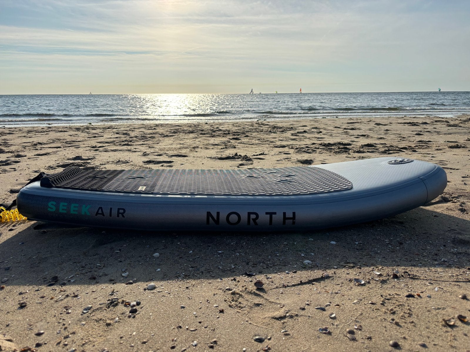 North Seek Air Foilboard 5’5" - Opblaasbaar Foilboard, Watersport en Boten, Golfsurfen, Ophalen, Zo goed als nieuw, Overige typen