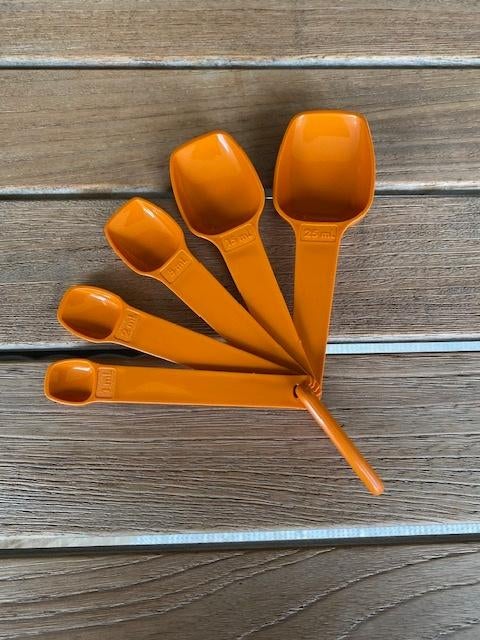 set maatlepels - retro - nieuw, Ophalen of Verzenden, Nieuw, Oranje, Overige typen