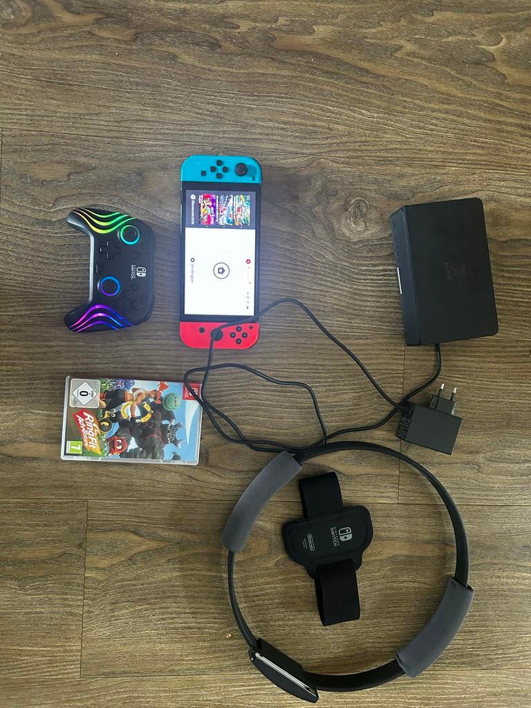 OLED Nintendo Switch- Ring Fit Adventure-RGB controller, Spelcomputers en Games, Games | Nintendo Switch, Ophalen, 1 speler, Eén computer