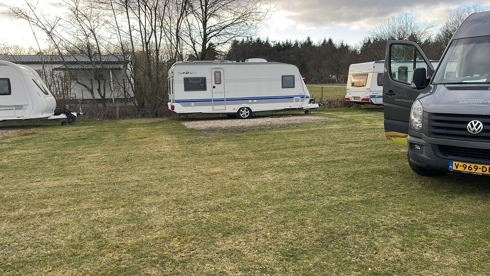 Hobby 560 Excelsior.  Met unico milaan 320 voortent., Rondzit, Hobby, Frans bed, Particulier
