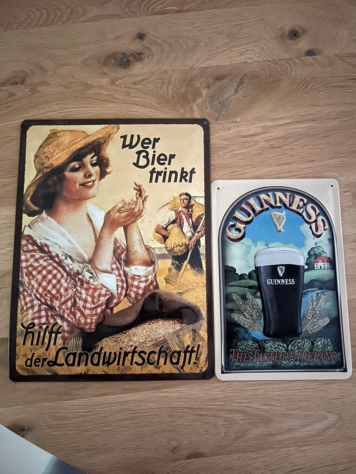 2 bierborden, Ophalen, Zo goed als nieuw
