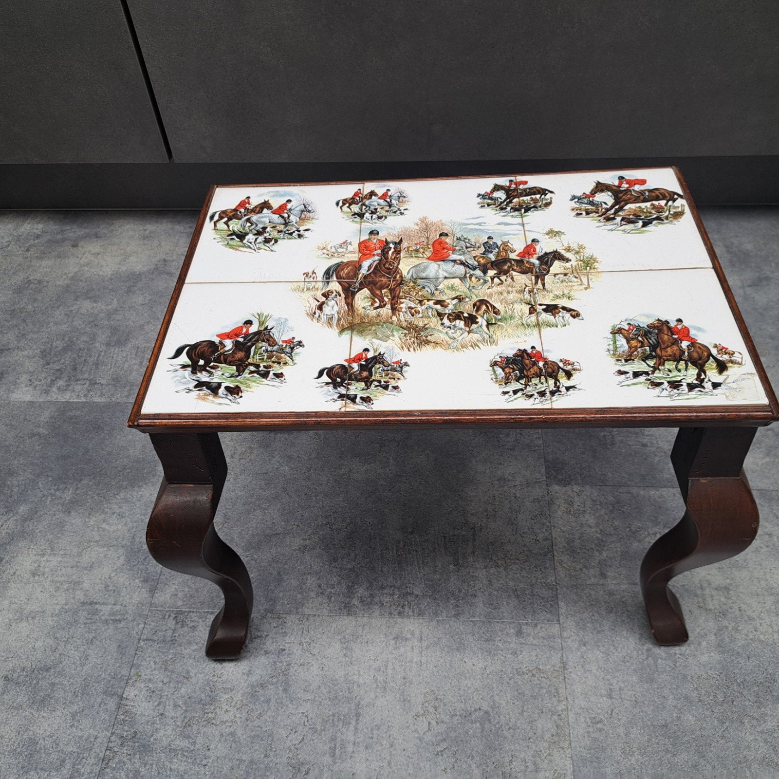 Retro slipjacht bijzettafel met kromme houten poten, Ophalen, Rond, Minder dan 55 cm, Minder dan 45 cm