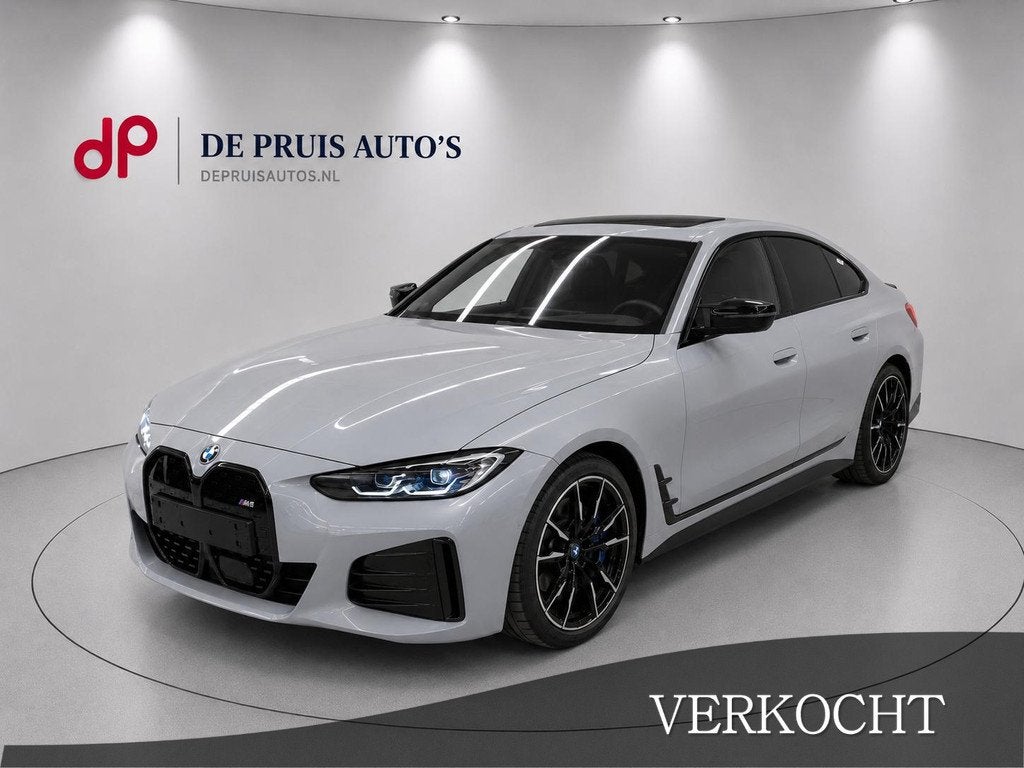 BMW i4 M50 X Drive 84 kWh SOH 95% Pano Trekhaak Head Up Luch, Auto's, BMW, Met garantie (alle), 2190 kg, Vierwielaandrijving, Zilver of Grijs