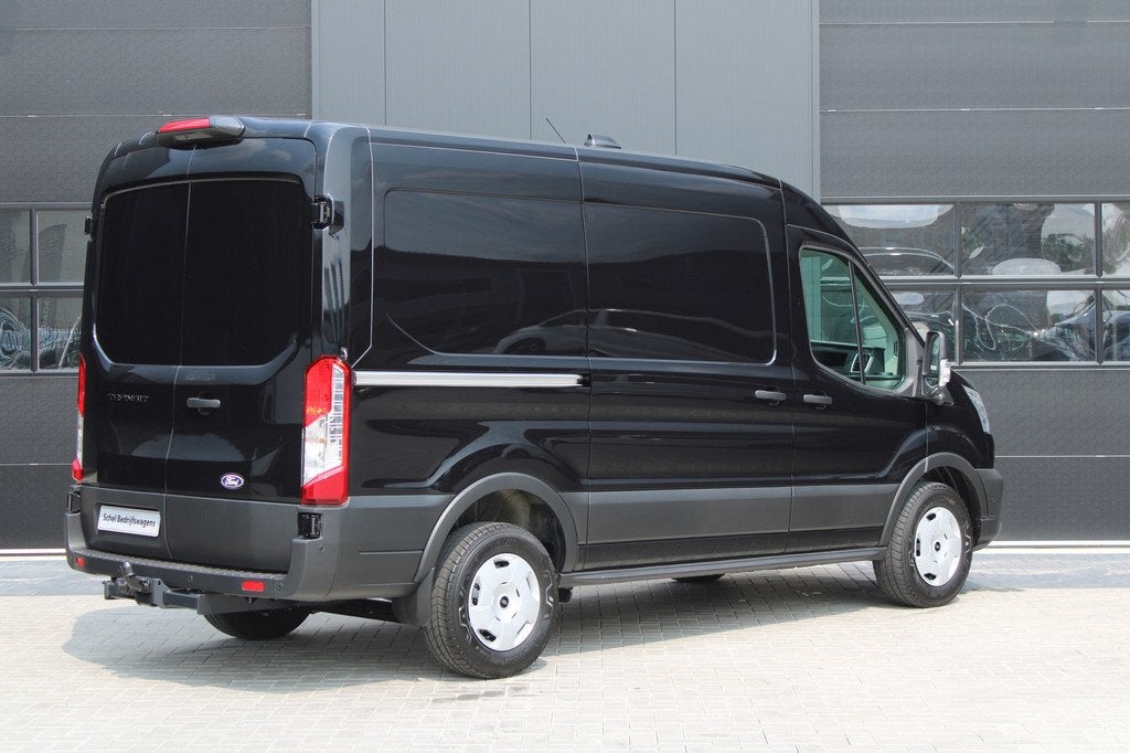 Ford Transit 350 2.0 TDCI L2H2 Trend 130pk - Facelift - 2x S, 2103 kg, 1995 cc, 4 cilinders, 2500 kg