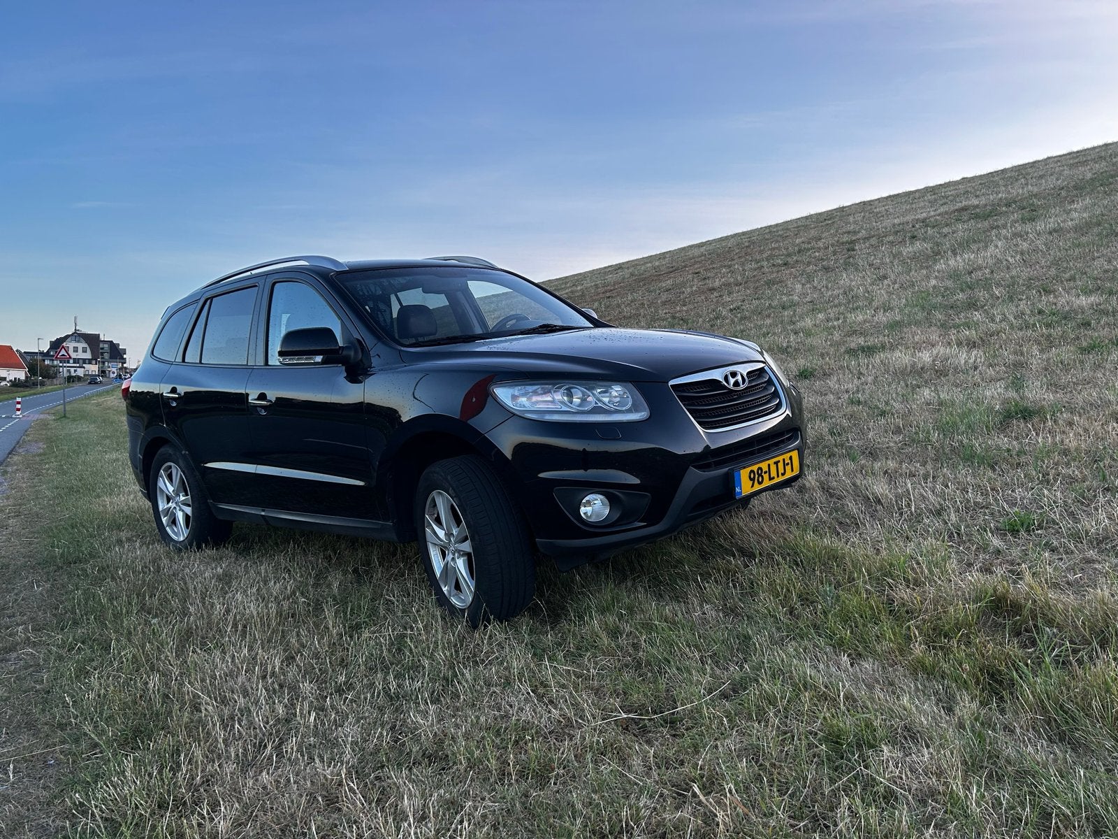 Hyundai Santa Fe 2.4 I Cvvt 4WD AUT 7P 2010 Zwart, Auto's, Hyundai, Automaat, Santa Fe, Zwart, 2000 kg