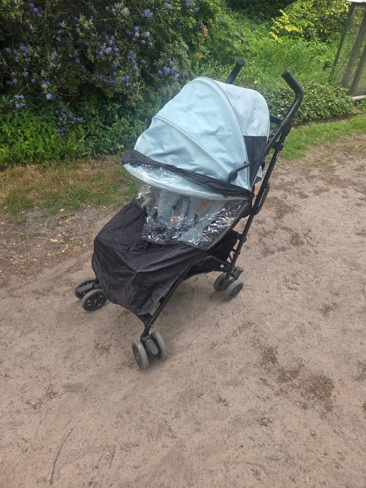 Lichtblauwe buggy met zonnekap en regenhoes, Ophalen, Gebruikt, Kinderwagen, Overige merken