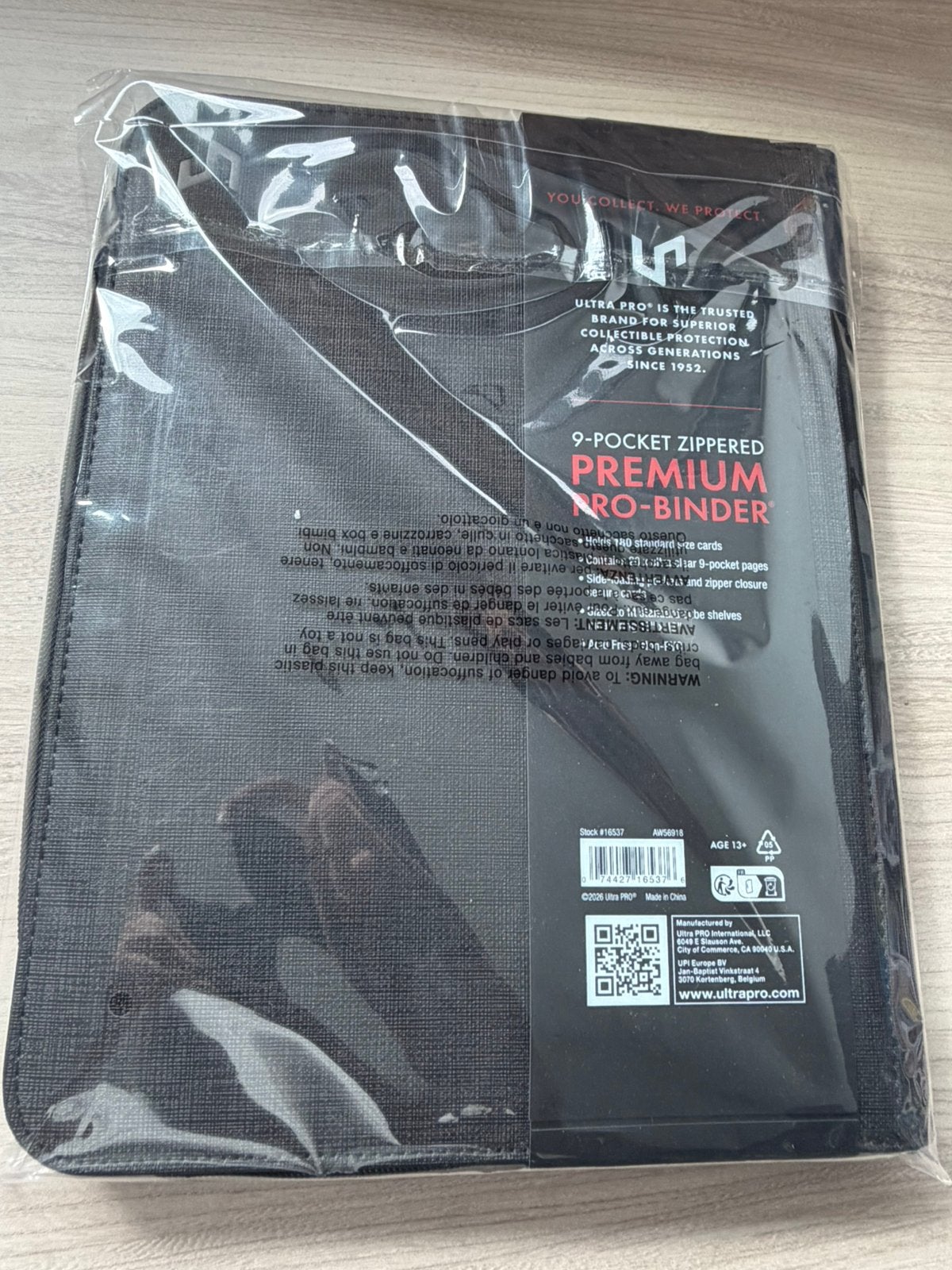 Ultra PRO Premium Pro-Binder 9 Pocket Zippered 180 Black, Ophalen of Verzenden, Zo goed als nieuw