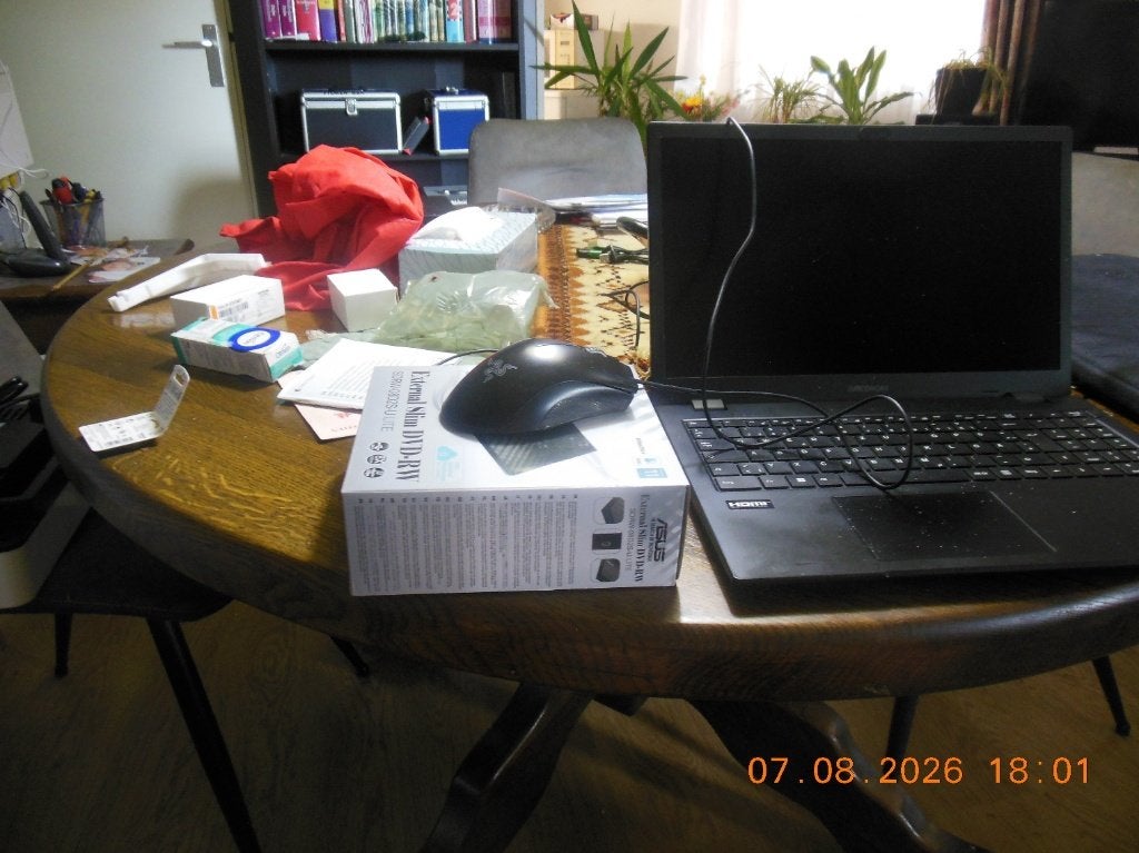 te koop Medion Laptop  15 inch scherm, 256 GB, 8 GB, Medion, Ophalen of Verzenden