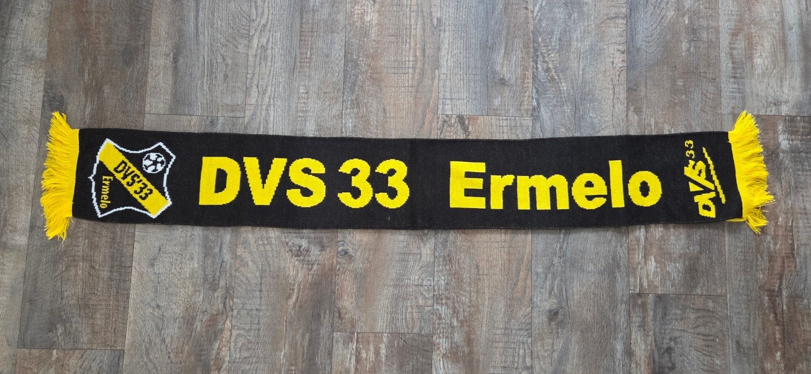 Sjaal DVS 33 Ermelo, Ophalen of Verzenden, Zo goed als nieuw, Buitenlandse clubs, Vaantje of Sjaal