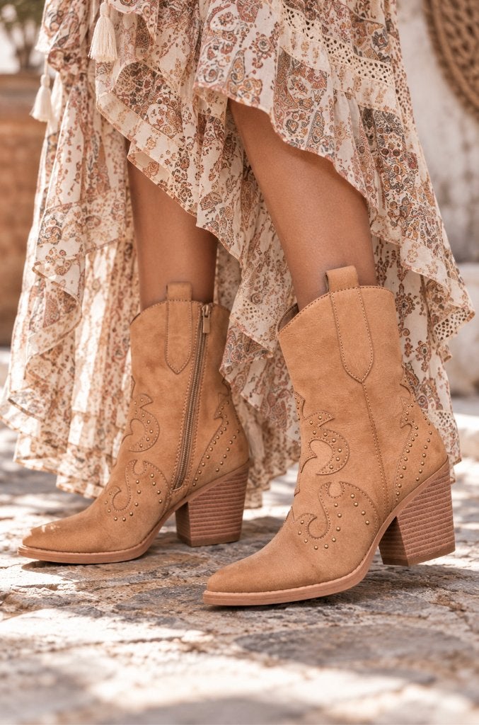 Boho-Chic Cognac Western Enkellaarsjes met Studs mt 36, Bruin, Lage of Enkellaarzen, Nieuw, Ophalen of Verzenden