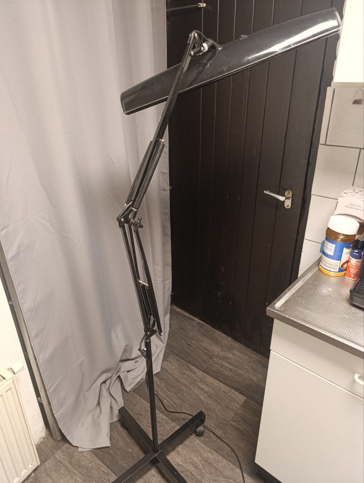 Tattoo lamp op rolstatief - Zware kwaliteit met LED, Ophalen, Gebruikt, G13 (TL), Metaal