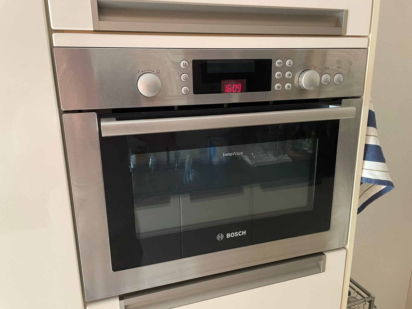 Bosch Inbouw Combi-oven Magnetron HBC86E651N/01, Ophalen, 45 tot 50 cm, Gebruikt, Hete lucht
