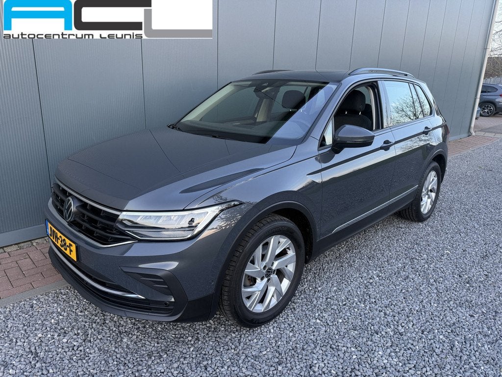 Volkswagen Tiguan 1.5 TSI Automaat Elegance (bj 2023), Auto's, 15 km/l, 4 cilinders, 150 pk, Alcantara