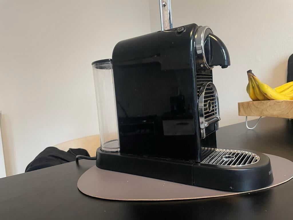 Nespresso koffiezetapparaat - Goed werkend, Witgoed en Apparatuur, Koffiezetapparaten, Koffiepads en cups, Espresso apparaat, Ophalen of Verzenden