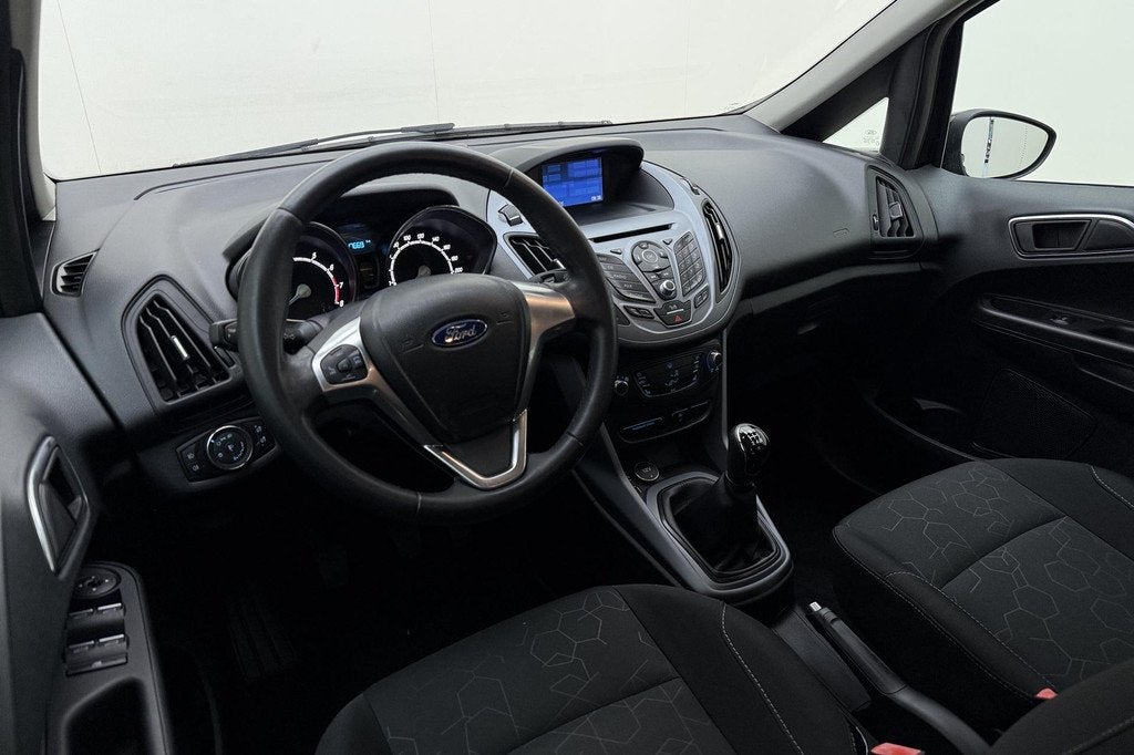 Ford B-Max 1.0 EcoBoost Style | Navigatie | Airco | Trekhaak, Gebruikt, 750 kg, Zwart, Origineel Nederlands