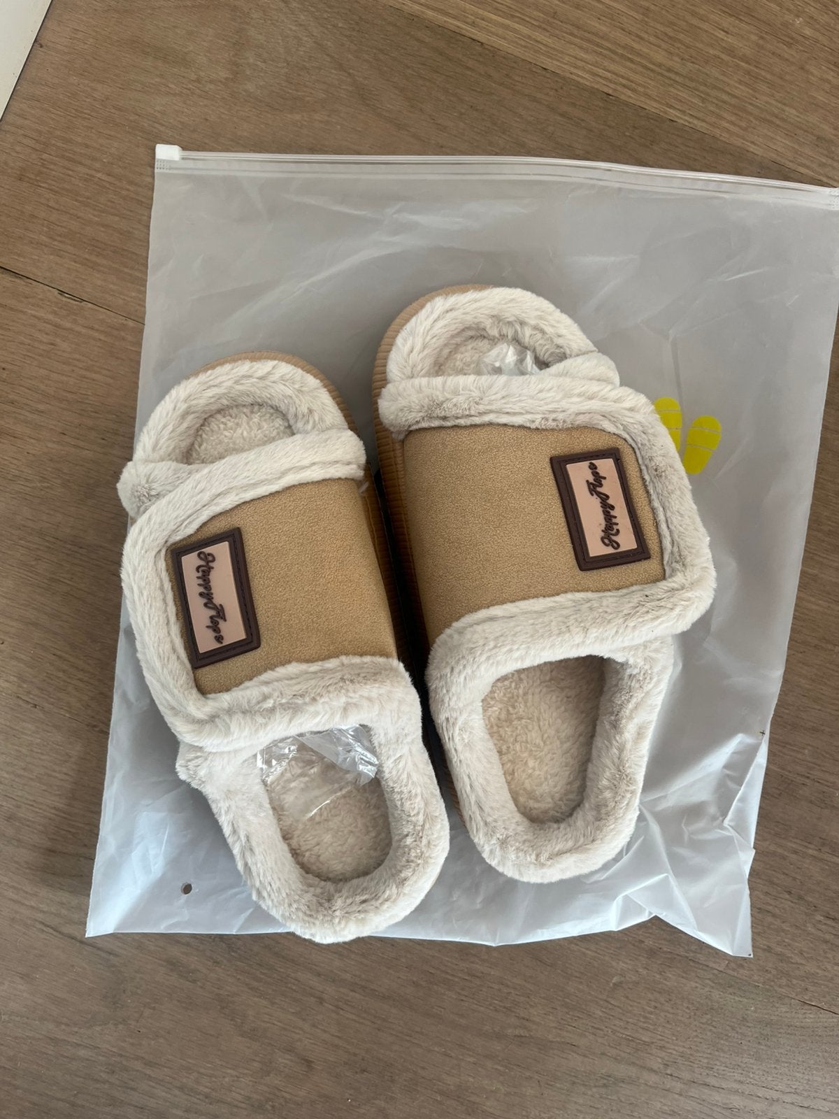 Happy flops slof Nieuw , zandkleur maat 38/39, Verzenden, Beige, Nieuw, Pantoffels of Sloffen