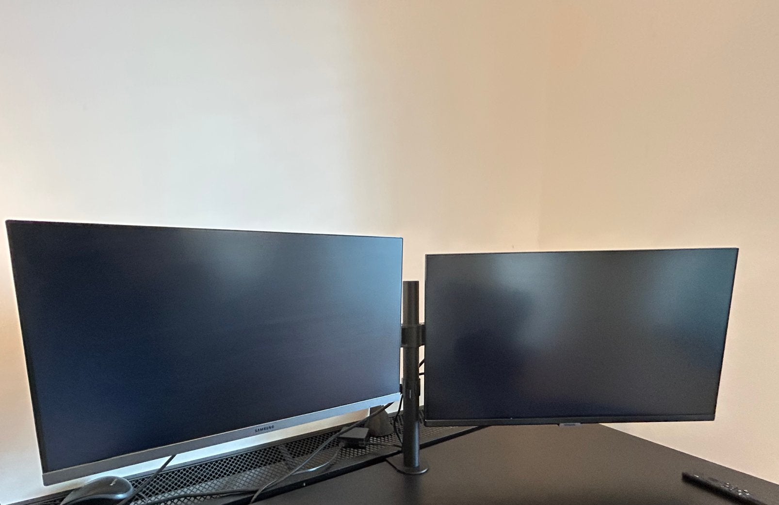 24 inch en 27 inch Samsung Monitor Setup, Computers en Software, 3 tot 5 ms, Full HD, Ophalen of Verzenden, Zo goed als nieuw