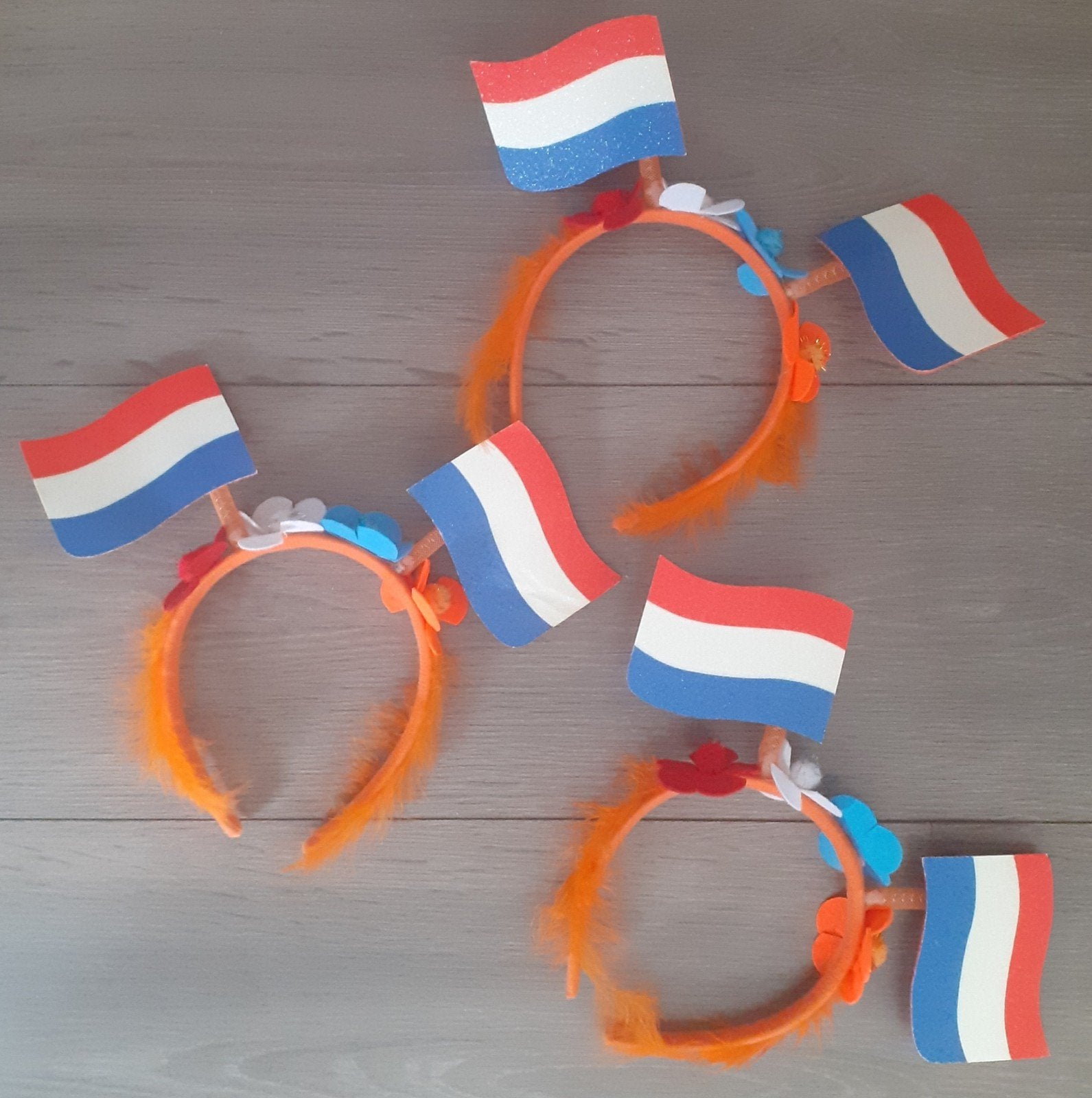 Oranje Diademen met Nederlandse Vlaggetjes, Ophalen of Verzenden, Zo goed als nieuw, Feestartikel, Oranje of Koningsdag