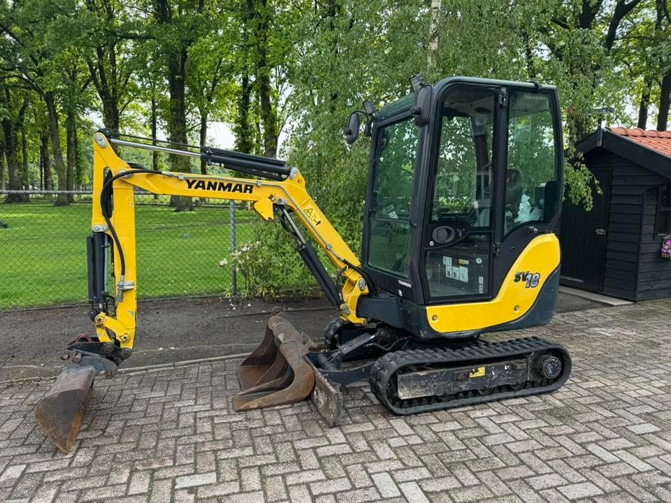 Yanmar SV18 Minigraver + 3 bakken (bj 2020), Graafmachine